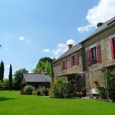 Chambres D'Hotes Le Bas Rassinoux Saint-Ouen-des-Alleux Exterior foto
