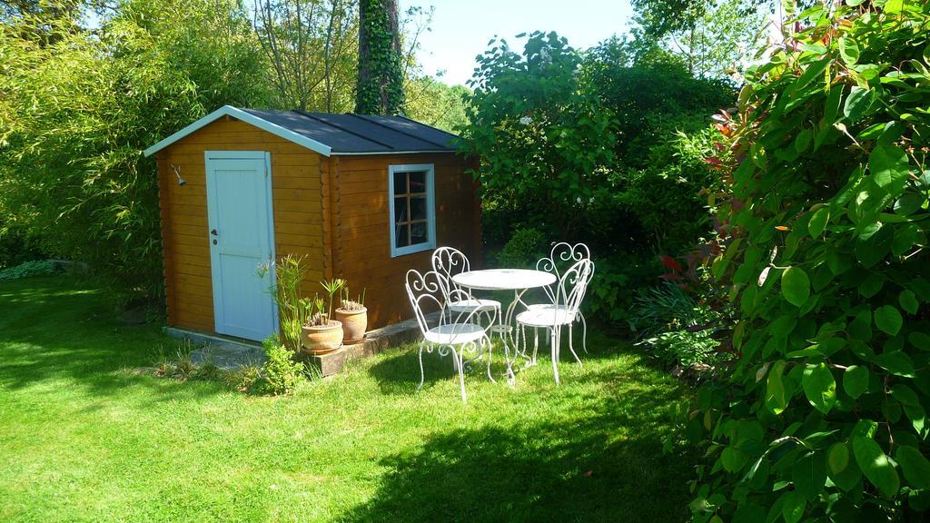 Chambres D'Hotes Le Bas Rassinoux Saint-Ouen-des-Alleux Exterior foto
